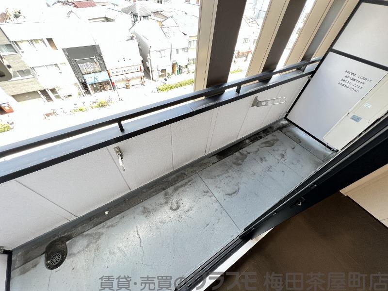 23/30 バルコニー