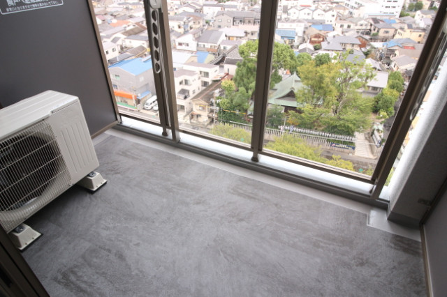 23/30 バルコニー