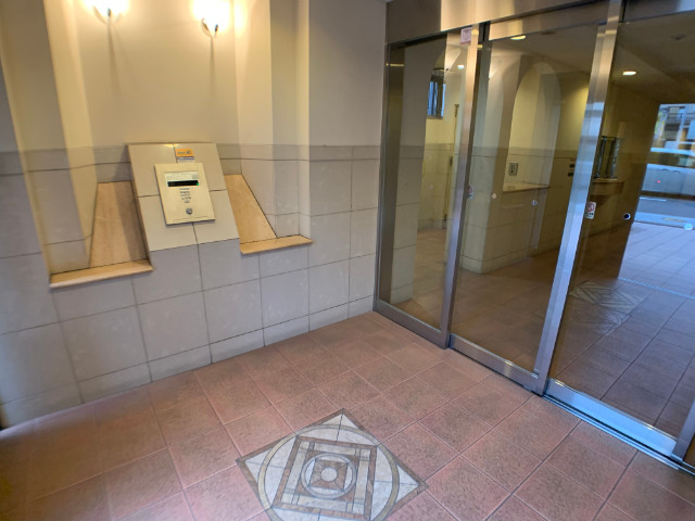 3/4 エントランス