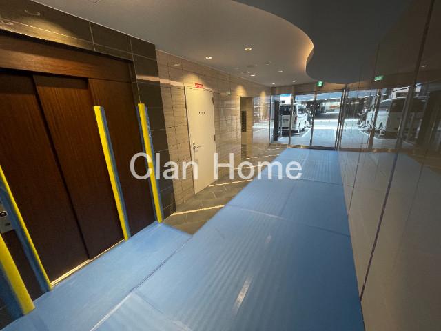 23/30 エントランス