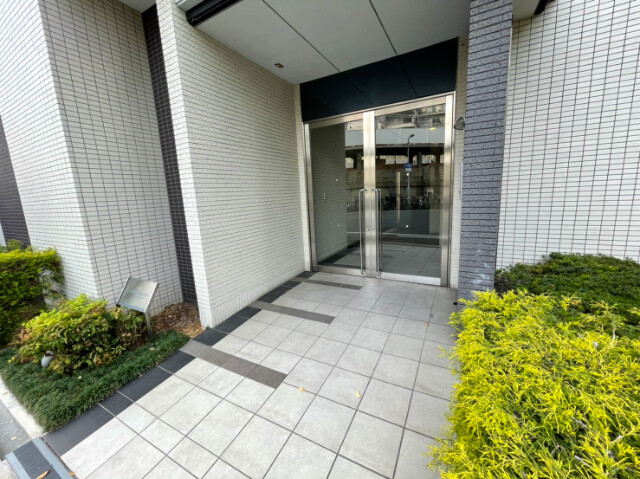 2/2 エントランス