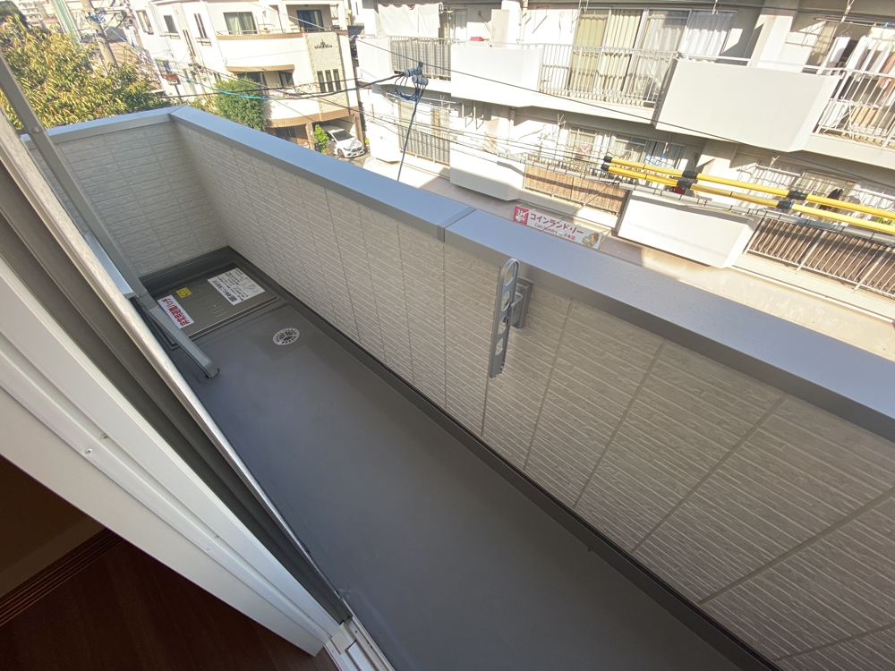 20/30 バルコニー
