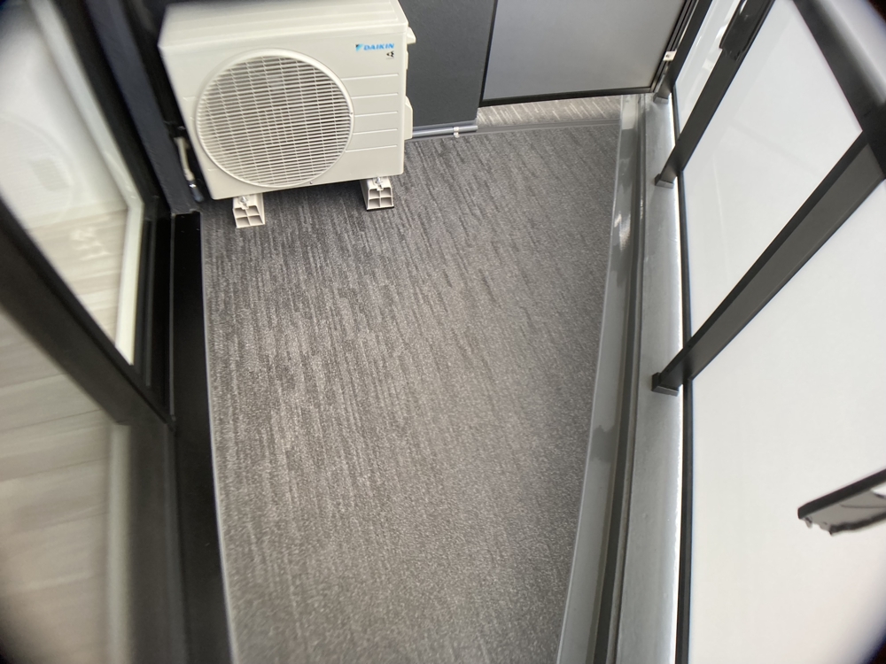 23/30 バルコニー