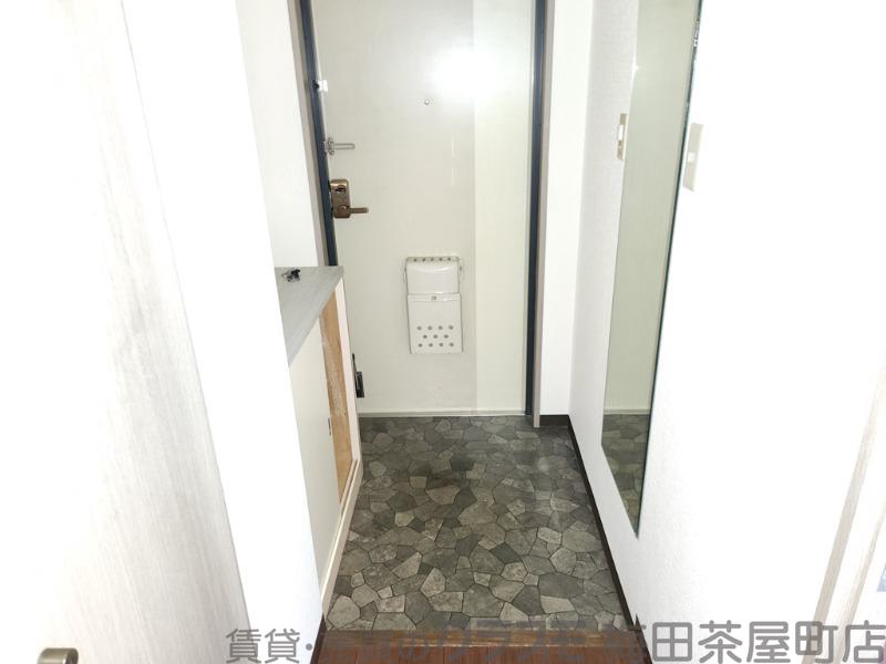 19/30 玄関