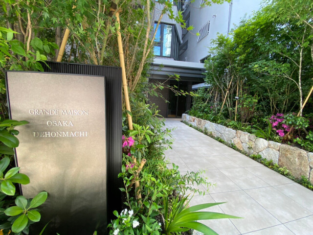 29/30 エントランス