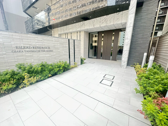 25/29 エントランス