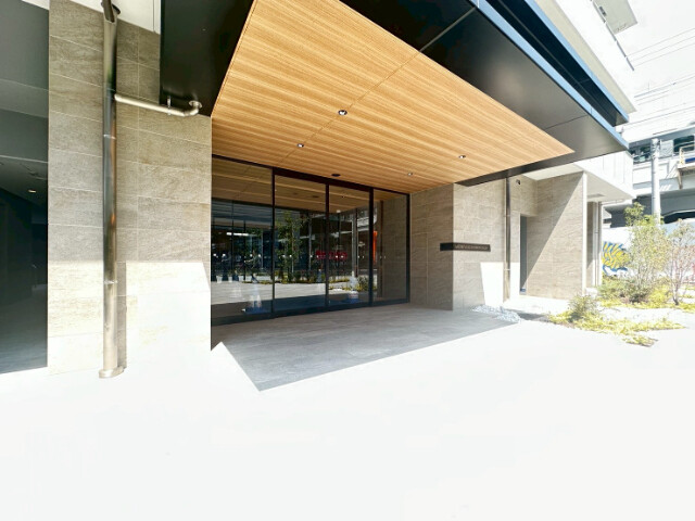 2/4 エントランス