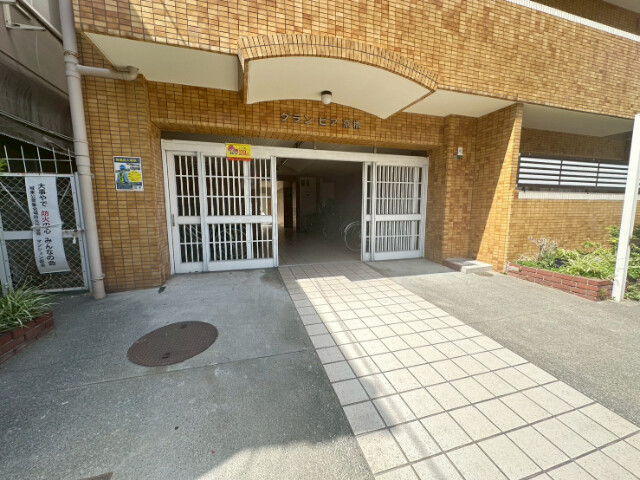 26/30 エントランス