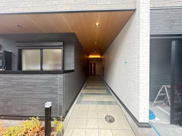 29/30 エントランス