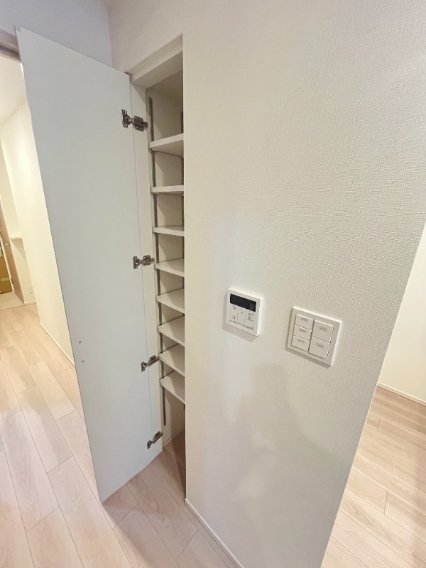 20/30 室内