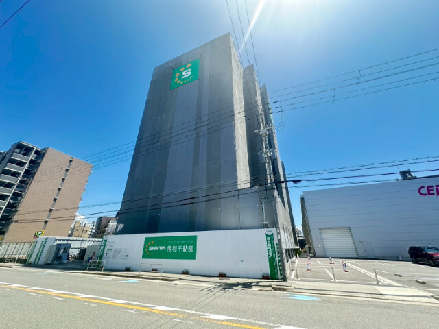 30/30 エントランス