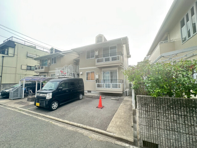 25/30 エントランス