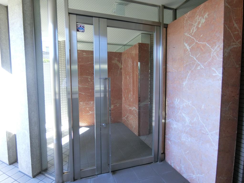 3/7 エントランス