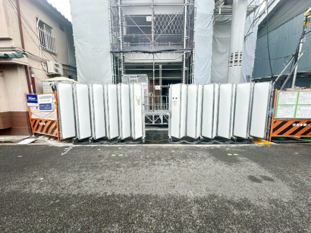 25/30 エントランス