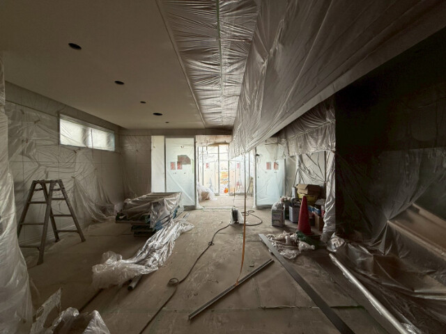 24/27 エントランス