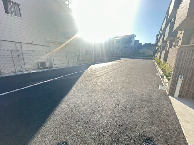 27/30 エントランス