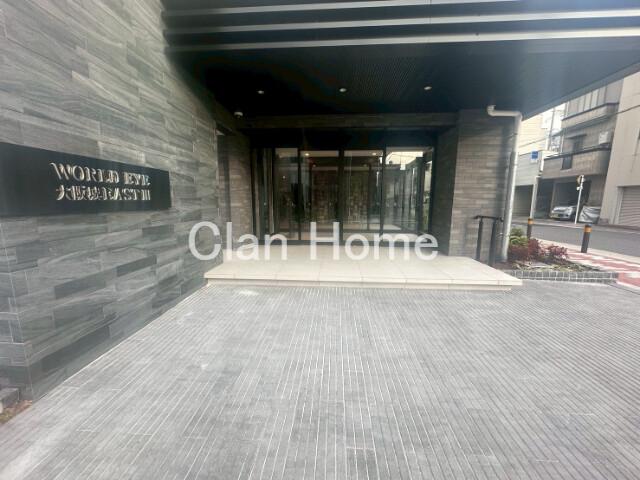 25/30 エントランス