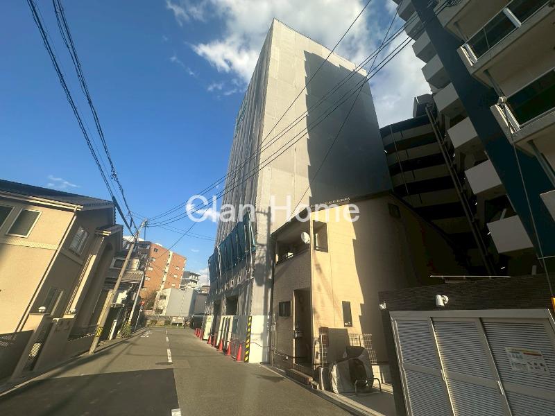 30/30 エントランス