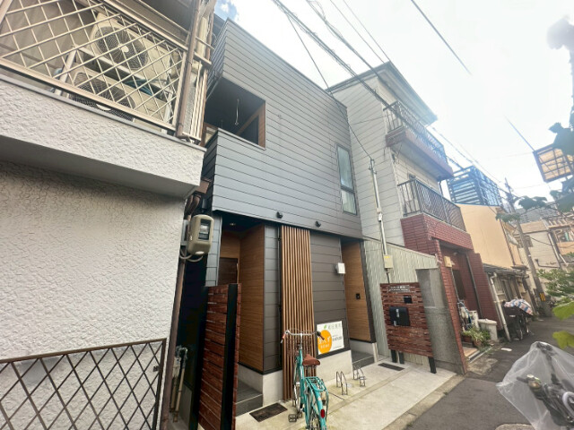 25/29 エントランス