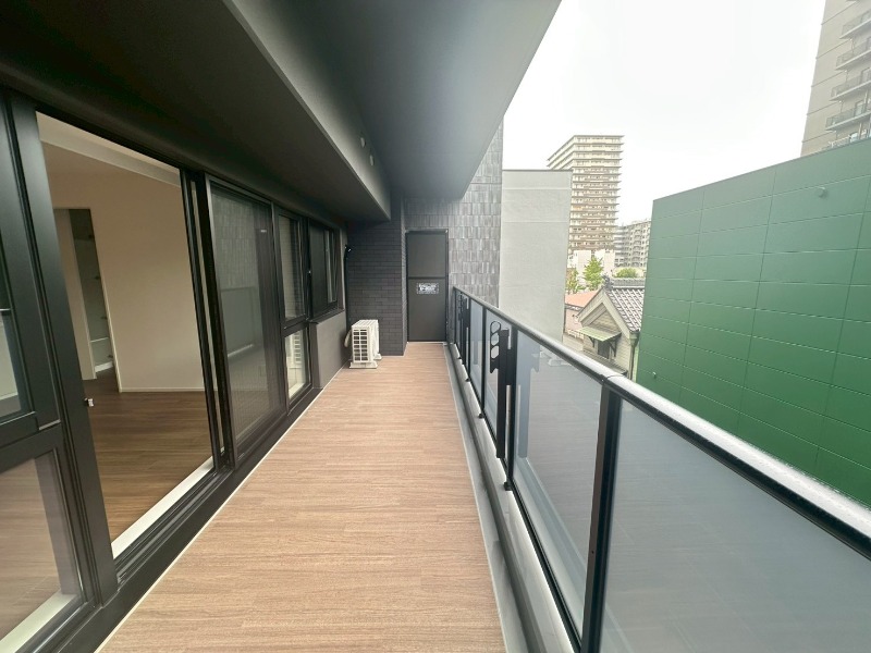 20/30 バルコニー