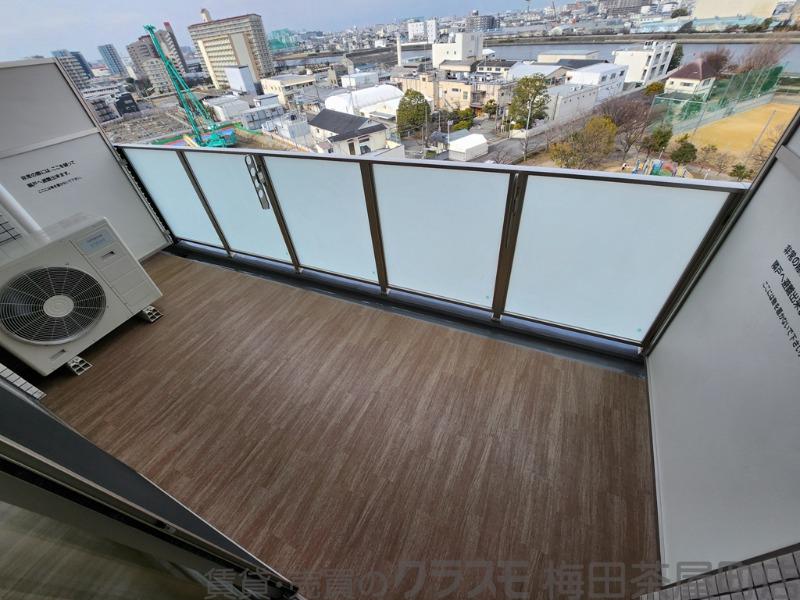 23/30 バルコニー