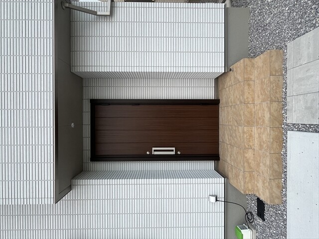 26/30 エントランス