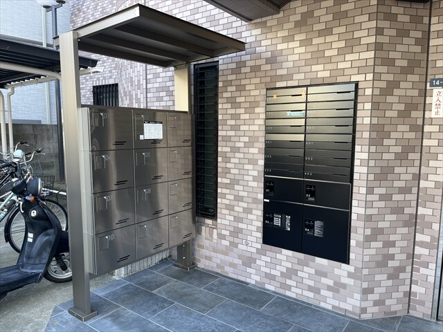 26/30 エントランス