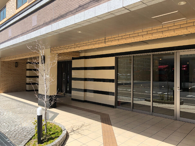 2/5 エントランス