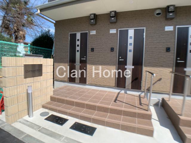 30/30 エントランス