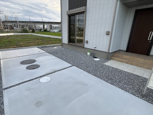 26/30 エントランス