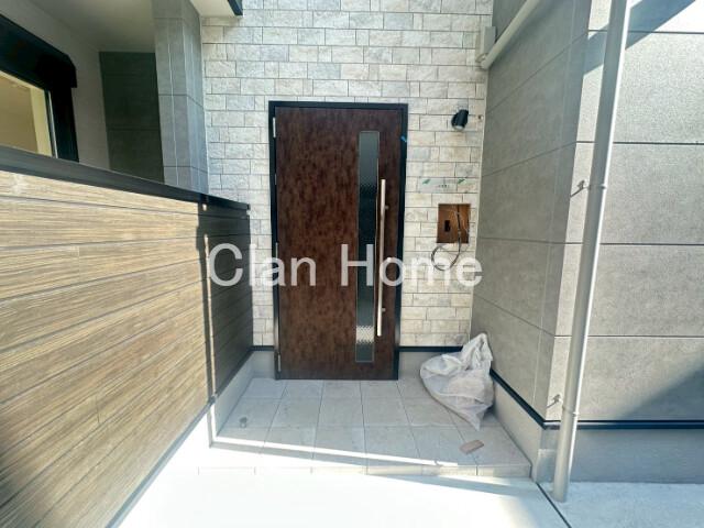 21/30 エントランス