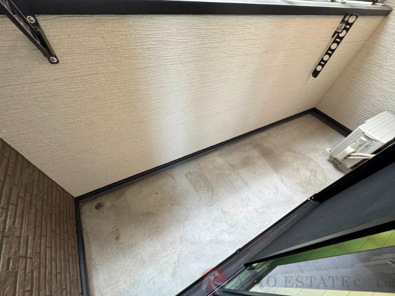 21/30 バルコニー