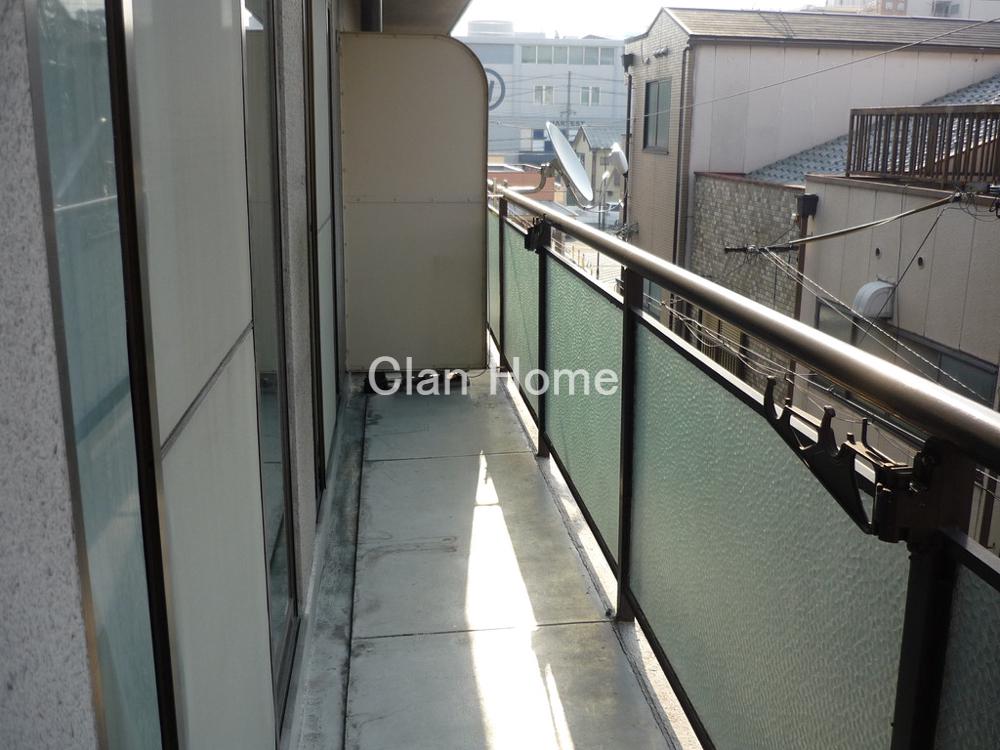 18/28 バルコニー