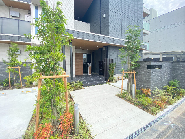 2/3 エントランス