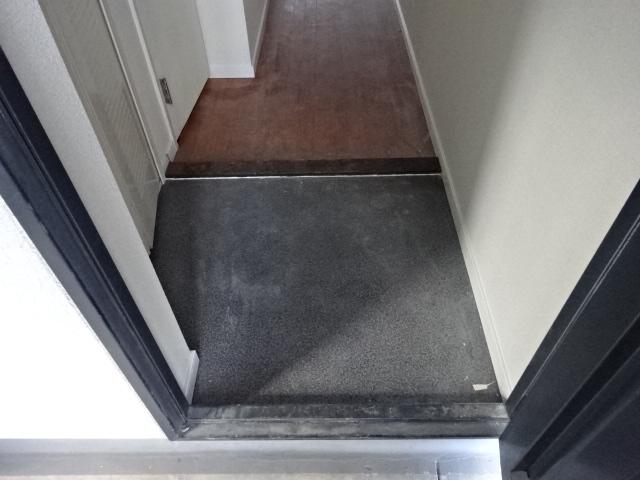 13/30 玄関