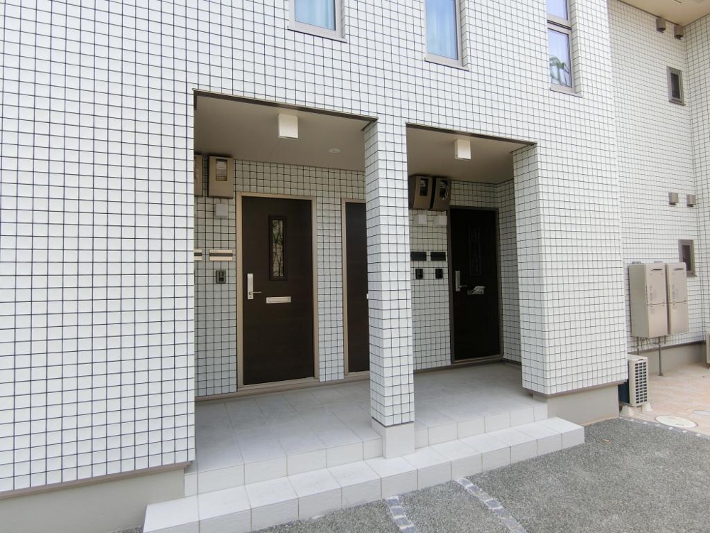 28/30 エントランス