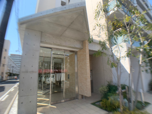 3/4 エントランス