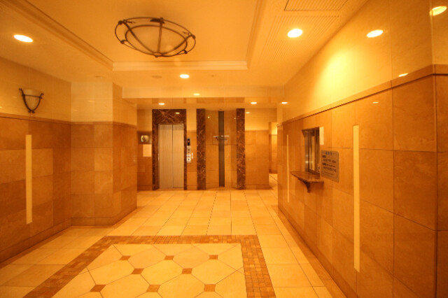 25/30 エントランス