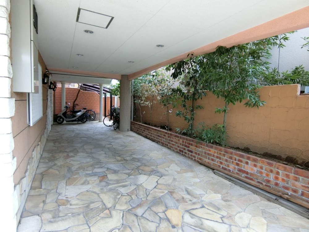 29/30 エントランス