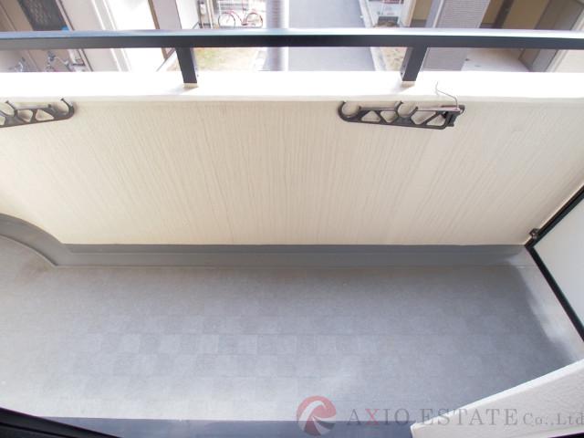 23/30 バルコニー