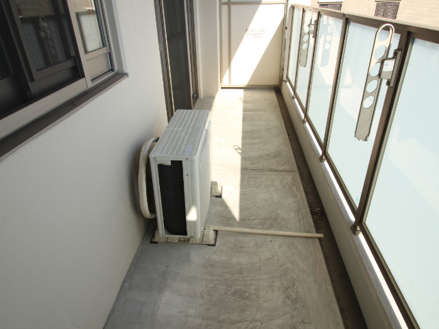 21/30 バルコニー