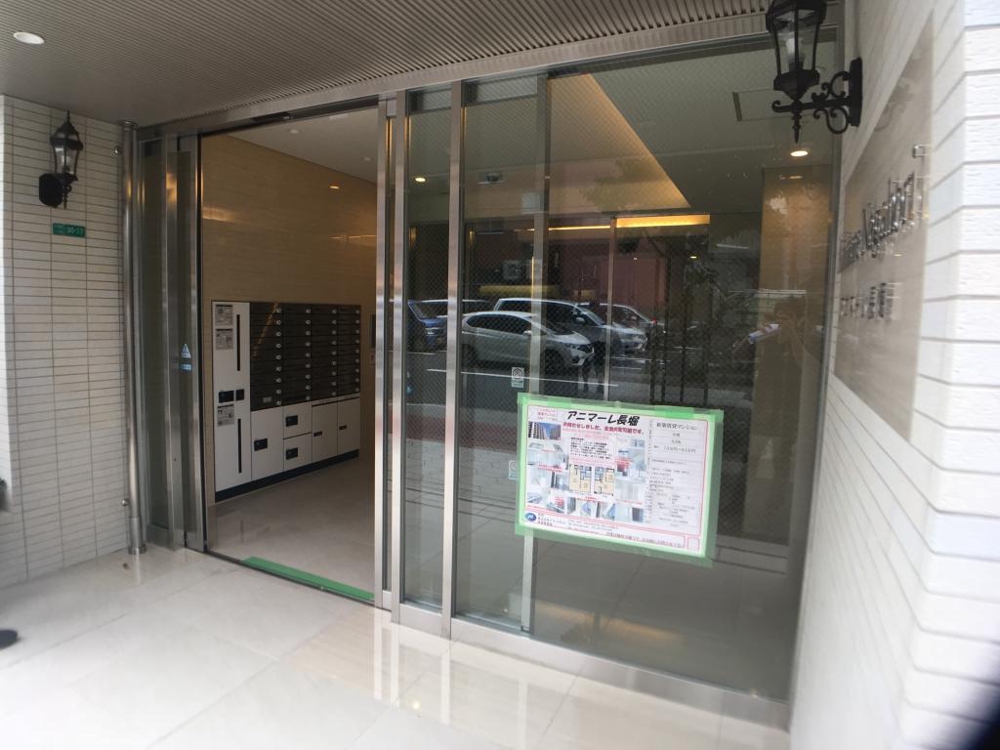 2/4 エントランス