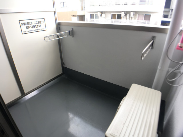 23/30 バルコニー