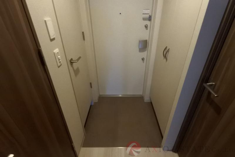 19/30 玄関