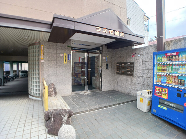 2/2 エントランス