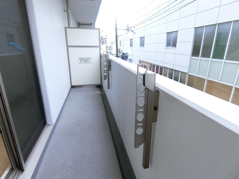 20/30 バルコニー