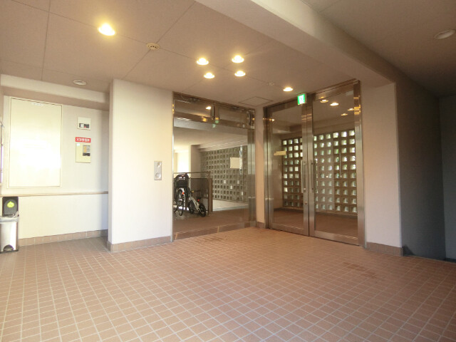 3/7 エントランス