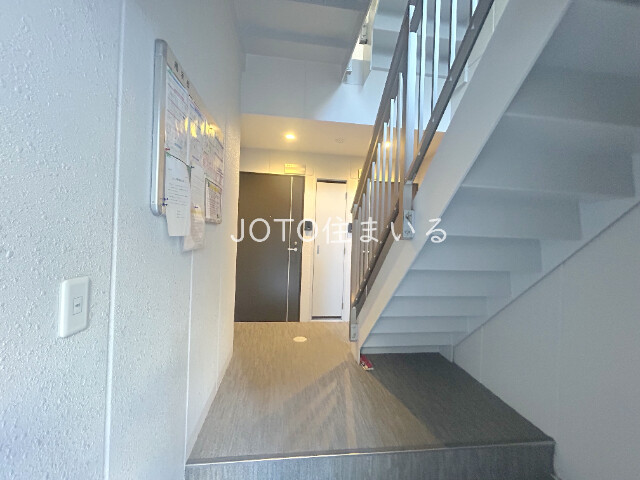 22/29 エントランス