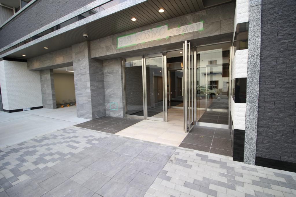 26/30 エントランス