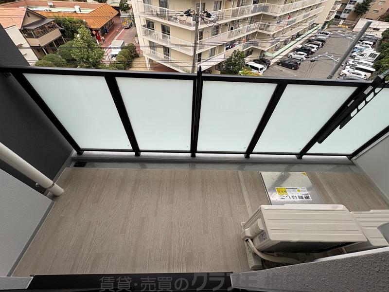 23/30 バルコニー